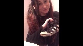 Rollespill: Lovely Small Girlfriend Needs You to Smell Her Stinky Feet X