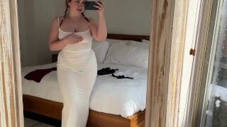 Tlustý zrzka Isla Moon Slutty Dress Try On – Prsatá dívka, která se snaží vidět šaty