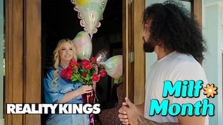 REALITY KINGS – Blonde MILF Jenna Starr Just Wants A Big Hard Dick To Ride For Mother’s Day