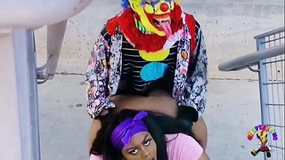 Juicy Shirt Gets Fucked By Gibby The Clown At A Busy Road During Rush Hour