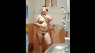 Sexy Pinay Having a Bath