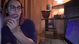 Gamer Girl Does Bj Without Being Distracted from the Game