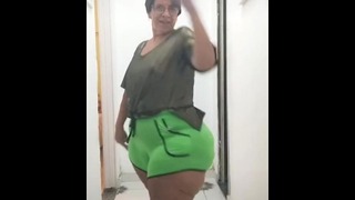 Mi Abuela Con Tremendo Culo Bailando Y La Grabo