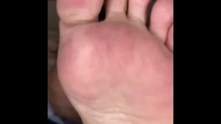 Sexy heels takeoff & smelly feet footplay