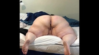 Showing Off New Buttplug White