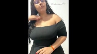 My big fat ass is too big for my short dress 😅😋