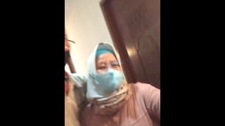 “PEMBUAHAN DI AWAL RAMADHAN” _ Fuckin’ indonesian hijab bbw milf housewife landlord broker mediator