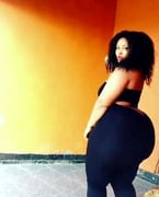 Black BBW Shakes Ass