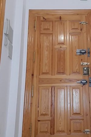 HOME DELIVERY GUY FUCKS HOT AMATEUR CHUBBY MILF