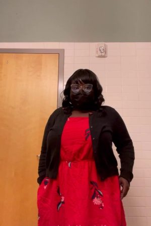 Your ebony BBW queen here, displaying her sexy body, all masked up right before a naughty bathroom session. Watch this kinky shower romp unfold
